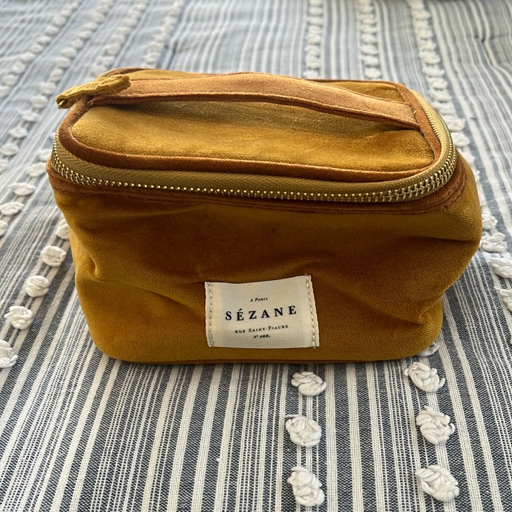 Sezane Velvet Pouch
